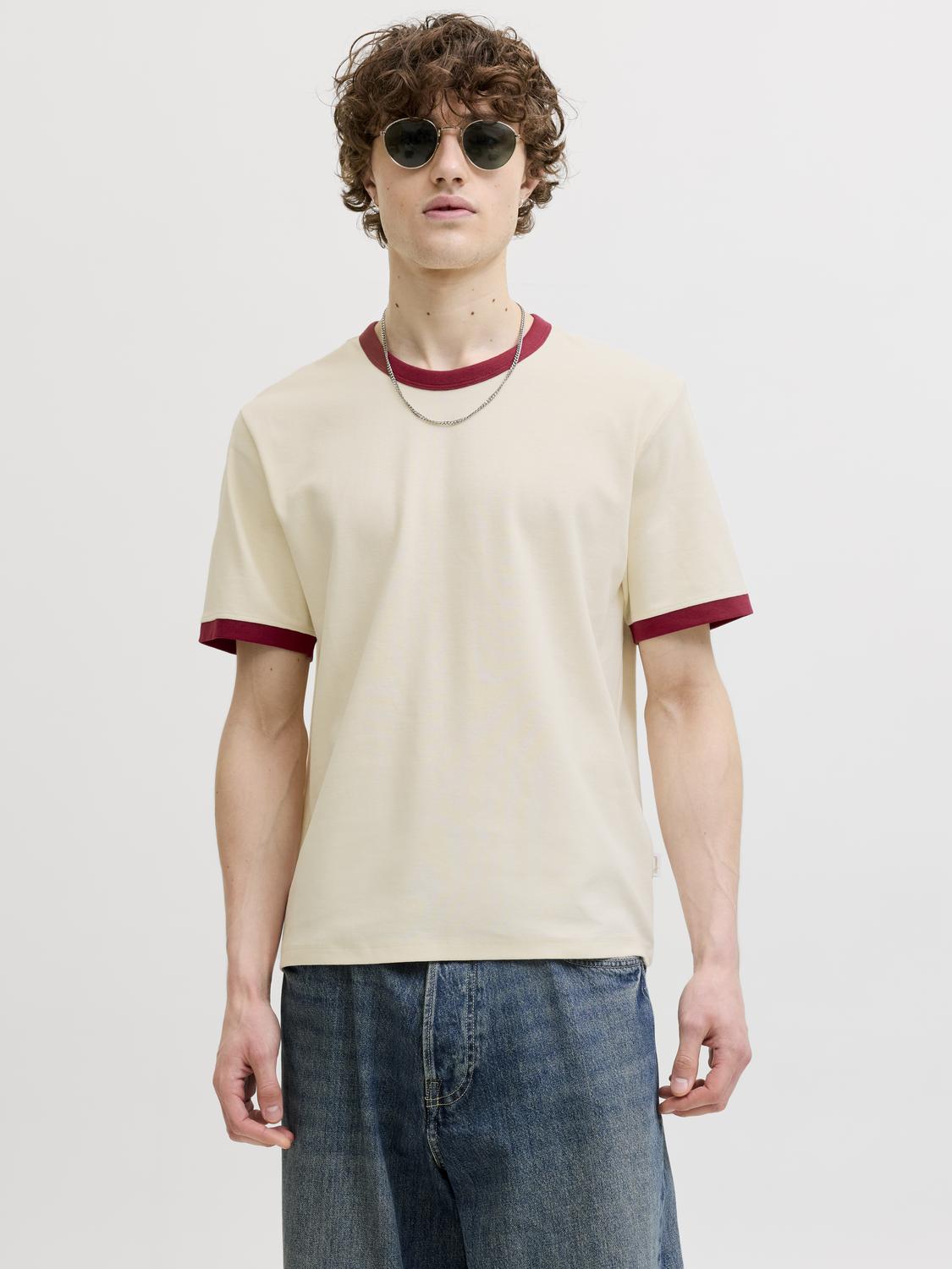 model_shot-front